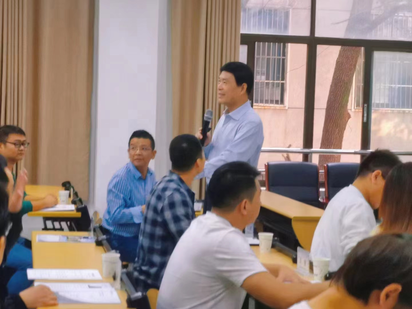 武大总裁班《企业战略管理新思维》开讲中